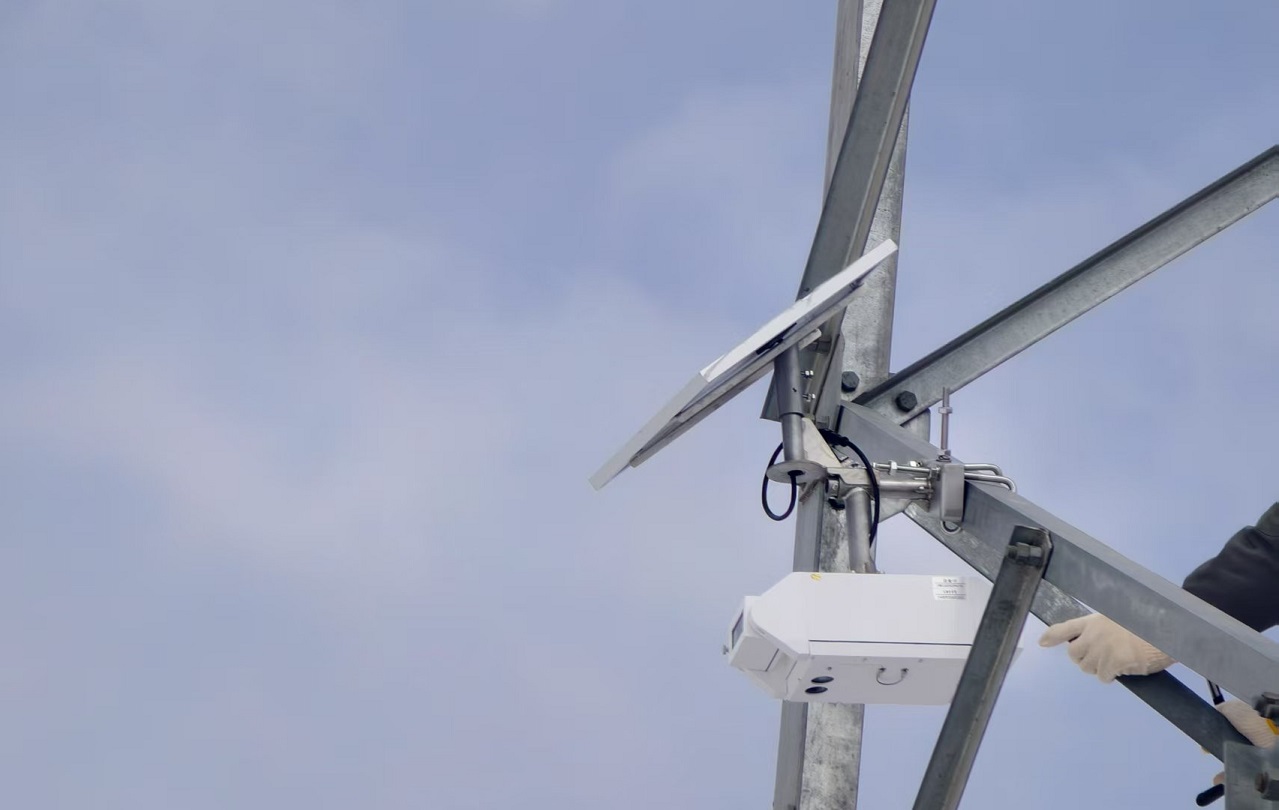 特力康桿塔多目云臺視頻裝置 特力康桿塔多目云臺視頻裝置